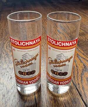 VINTAGE Stolichnaya Russian Vodka 4” Tall Shooter Shot Glasses (Set of 2) STOLI